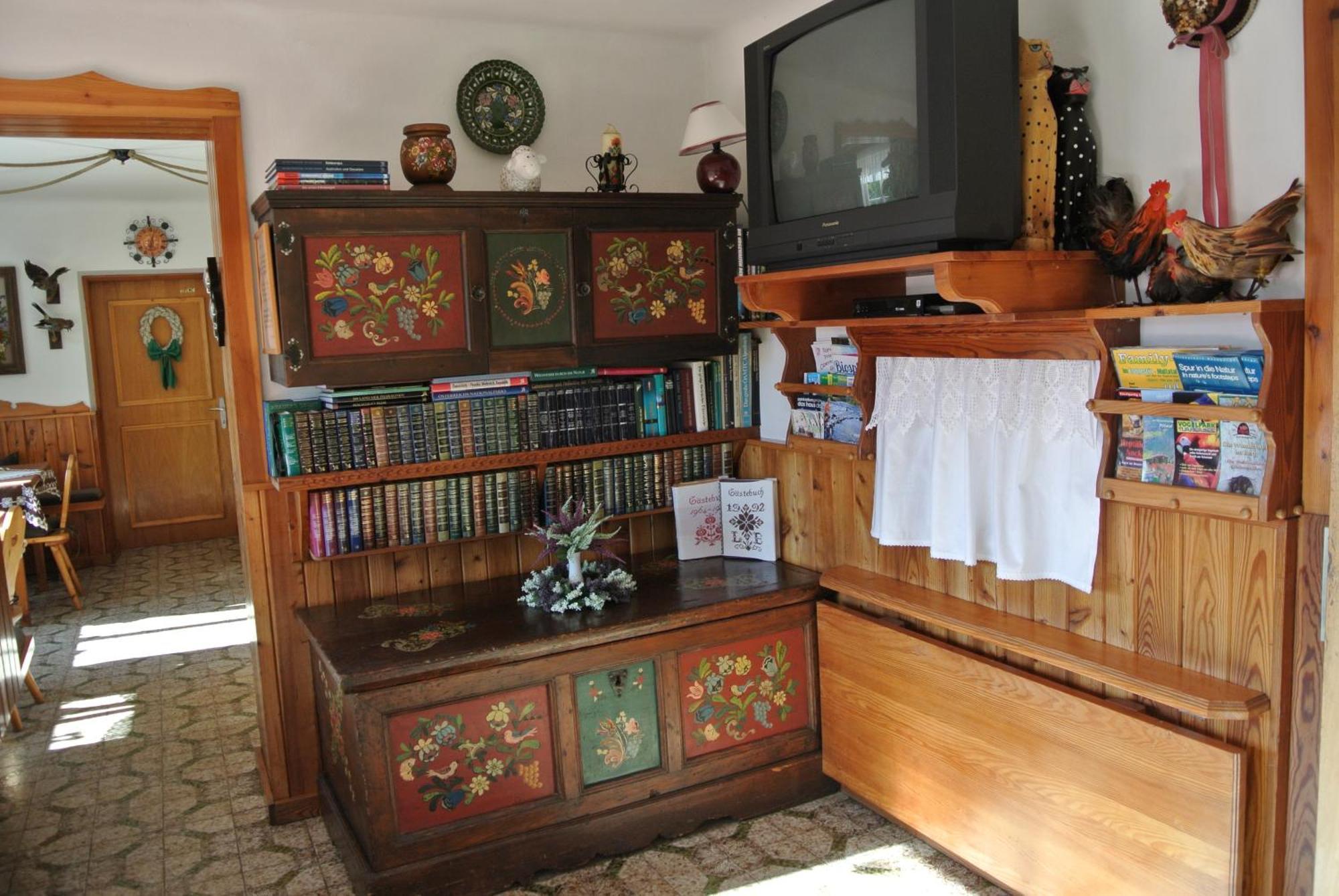Вилла Gaestehaus Unterlaenger- Lass Die Seele Lachen Айзентраттен Экстерьер фото